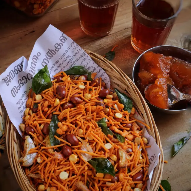Haldiram’s Navrattan Mixture